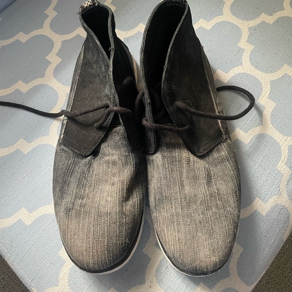 UGG men’s casual lace up shoes in black/grey size 10 - Picture 4 of 4